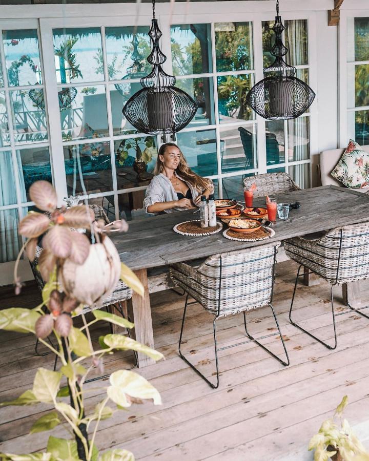Serenity Luxurious Beachfront Villa & Spa With Private Infinity Pool, 8 Guests Гили-Эйр Экстерьер фото